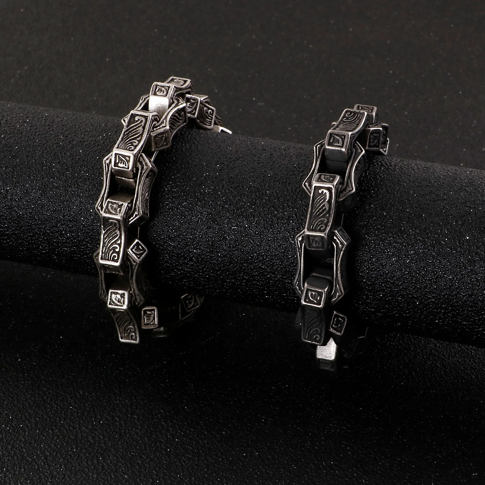 

Retro Engraving Symbol Charm Bracelets For Men Stainless Steel Square Link Chain Heavy Viking Male Bracelet Fashion Jewelry