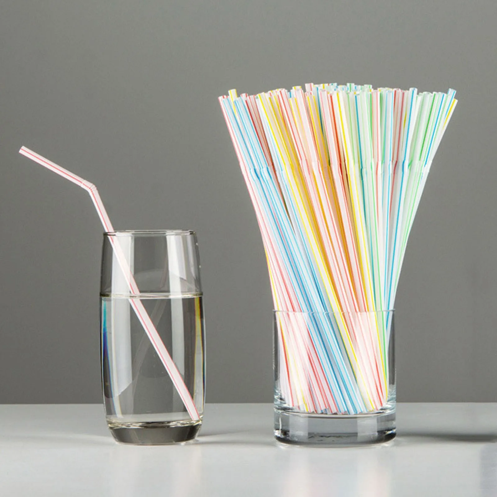 

600 Pcs Disposable Plastic Drinking Straws Multi-colored Striped Bendable Elbow Straws Party Event Alike Supplies Color Random
