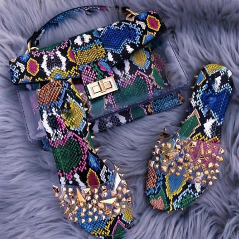 

2021 Summer Fashion Peep-Toe Slippers With Handbags Slides For Women With Purses Studded Sandals And Snake-print Bags Matching