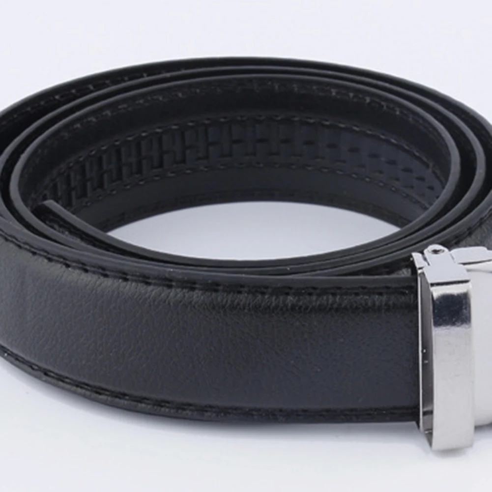 Ремень мужской кожаный с автоматической пряжкой модный регулируемый однотонный