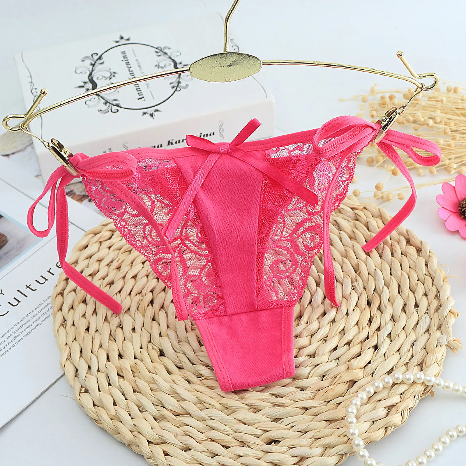 Женское нижнее белье с вырезами стринги прозрачное сексуальное со шнуровкой