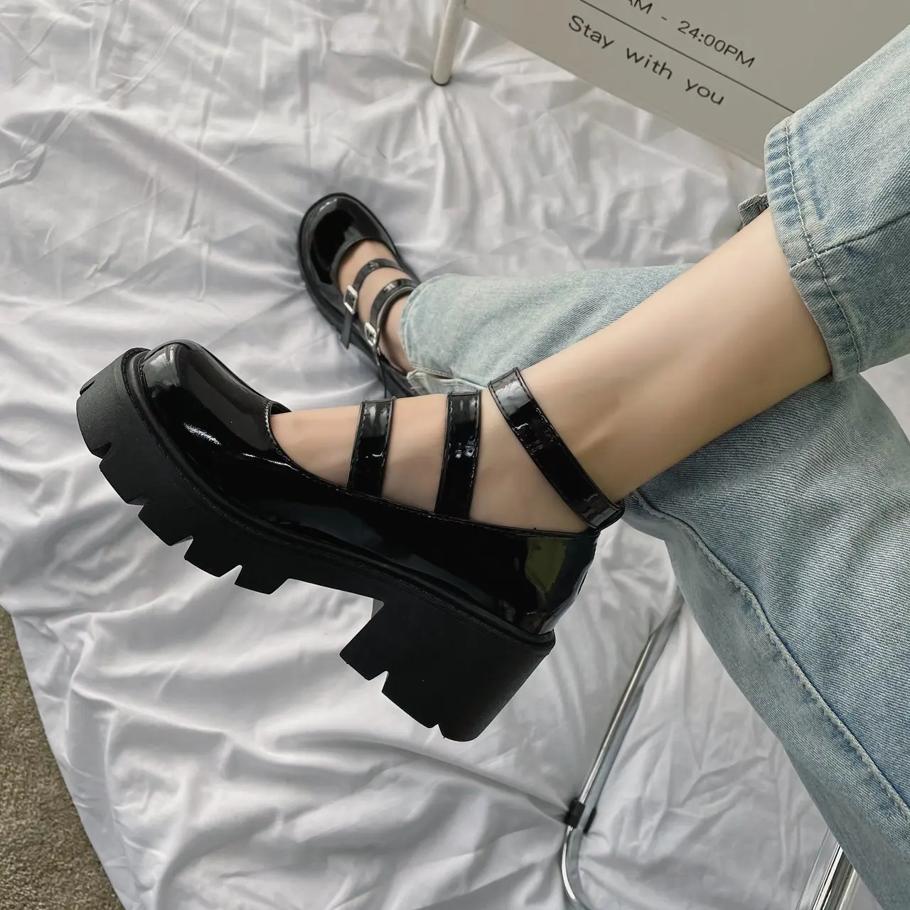 

Женские туфли-лодочки на плоской подошве, в стиле ретро