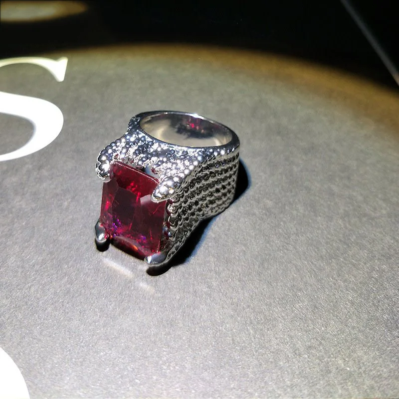 Большое кольцо с красным Рубином яркое серебряное для женщин свадебная