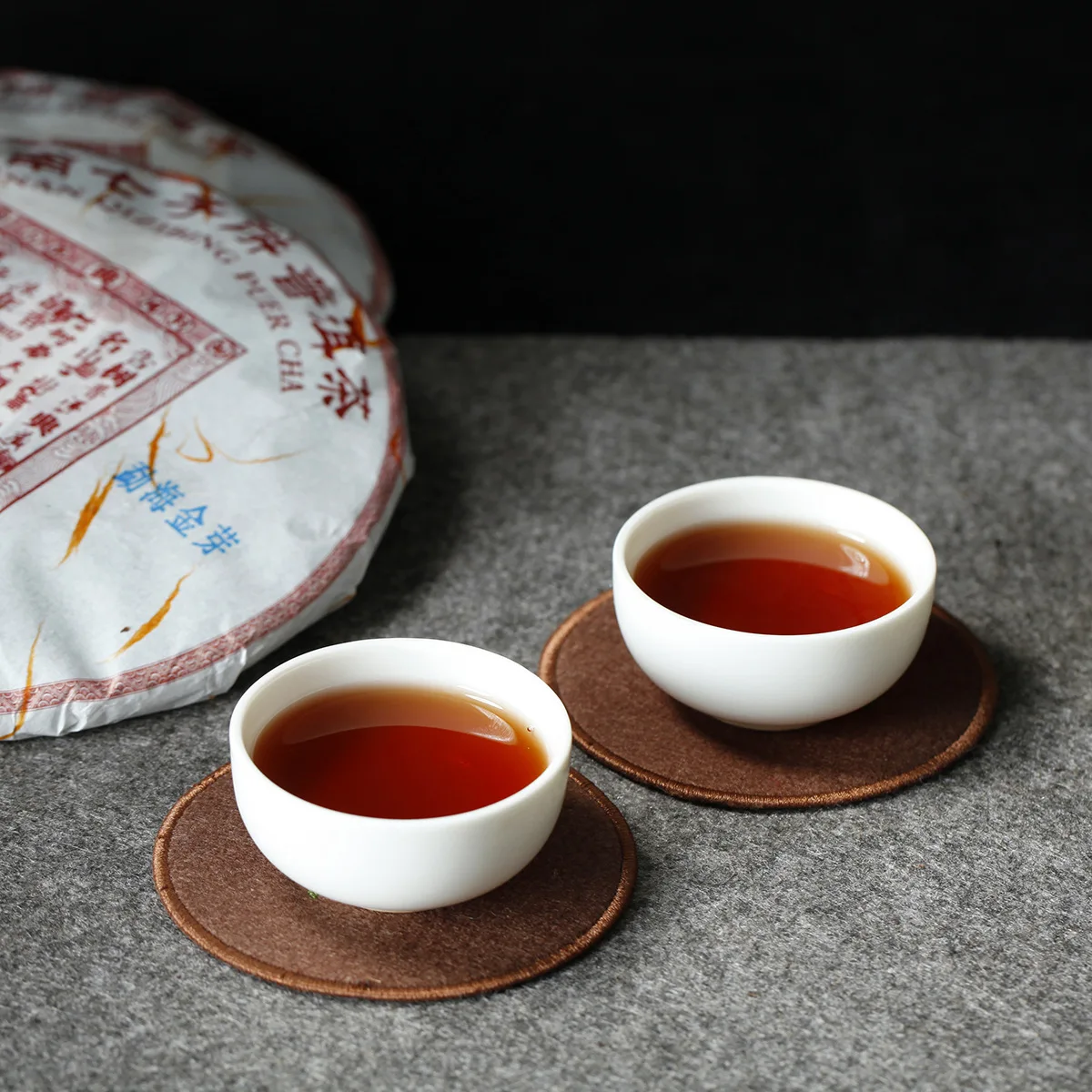 Чай Yunnan Puɾr 2017 весенний чай Menghai с золотыми бутонами Императорский Дашу