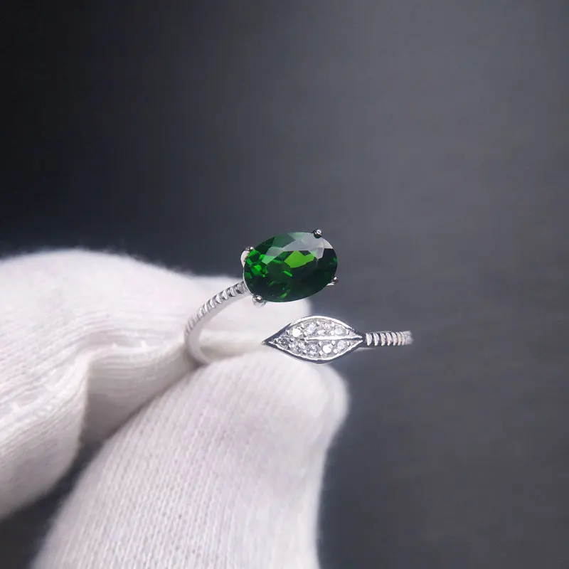 Женское кольцо из серебра 925 пробы с натуральным голубым топазом|Кольца| |