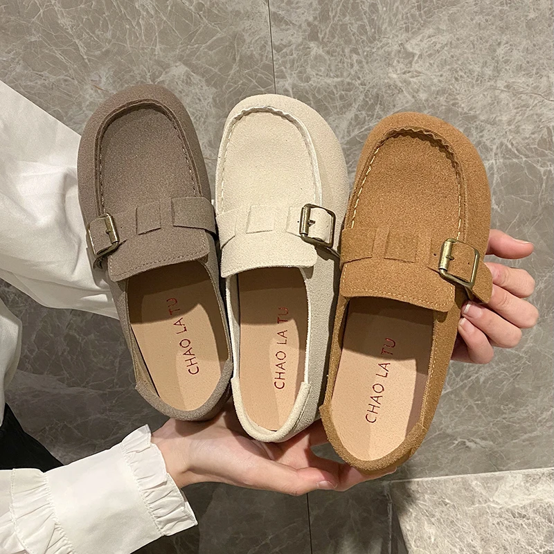 

2022 Spring New Women Flat Shoes Nubuck Leather Retro Belt Buckle Loafers Women Fashion Half Slippers Gommino Driving Shoes
