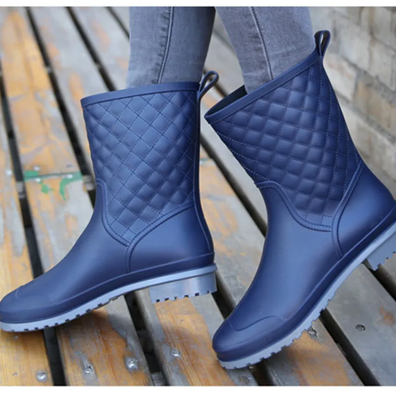 Luxury 2022 New Plaid Casual Women's Boots Fashion  Mid-Calf Rain Boots Water Shoes Women's Slip-On Mid-tube Adult Rainboots