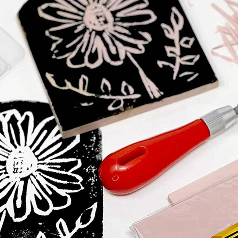 Набор для изготовления этикетки из резиновых блоков с режущими инструментами