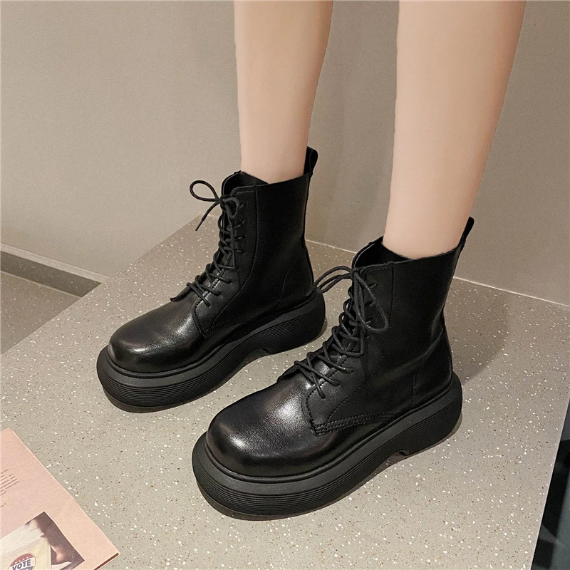 

Ботинки мартинсы женские универсальные на толстой подошве в британском стиле Осень 2021 Новые короткие ботинки ботильоны на шнуровке