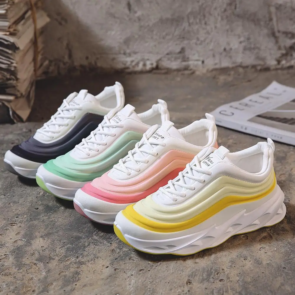 Женские белые кроссовки со скрытым каблуком 5 см массивная женская обувь на