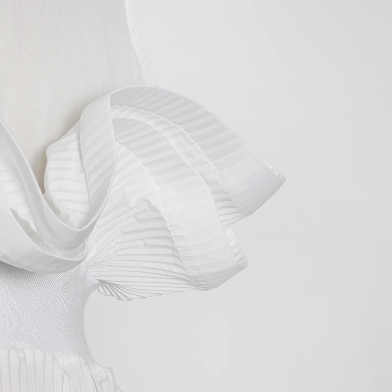 

TWOTWINSTYLE Elegant Patchwork Ruffle Shirt For Women O Neck Sleeveless Tunic White Blouse Female Fashion New Tide Clothing 2021