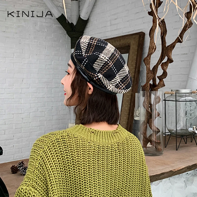 Берет женский клетчатый всесезонный берет тонкий дышащий в британском стиле