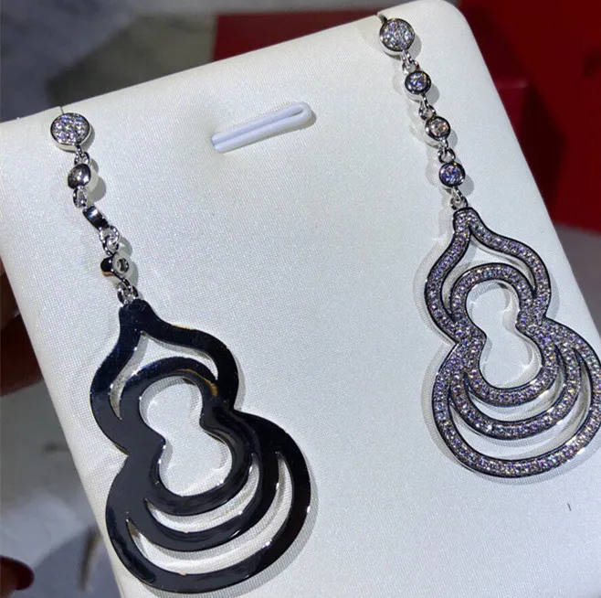 Популярные ювелирные изделия известного бренда длинные висячие серьги в виде