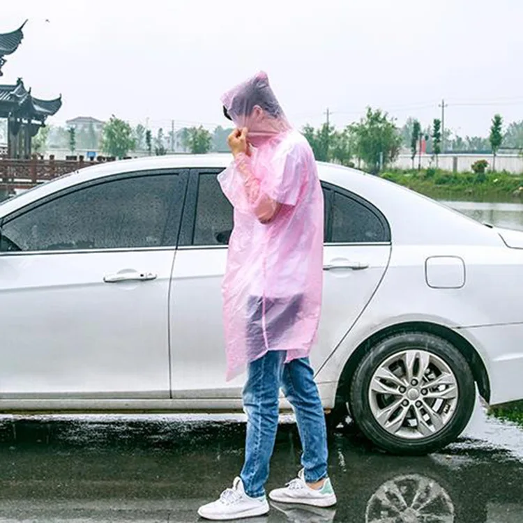 Белый одноразовый дождевик водонепроницаемый дорожный открытый драпированный