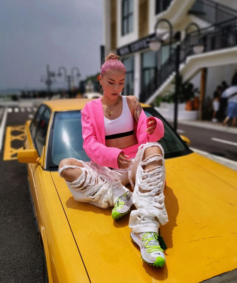 LANMREM 2020 Весенние новые джинсы с дырками женские одноцветные Свободные