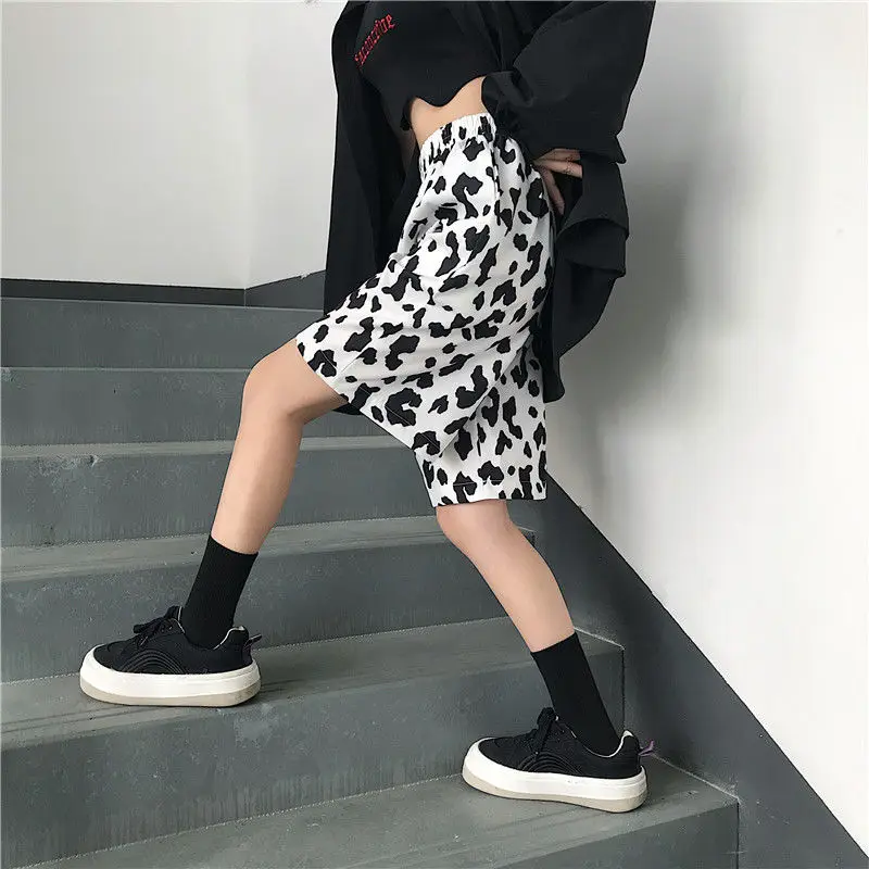 

Shorts Women Summer Knee-length Loose Elastic Waist Cow Pattern Print Chic Fashion Harajuku New Stylish BF Hip Hop Retro Casual
