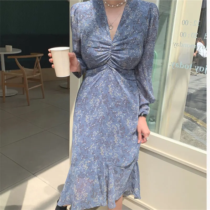 

Chic New Hot Elegant Chic V-Neck Pleated 2021 Print Floral Ruffles Waist-Controlled Fresh Sweet Women Dresses