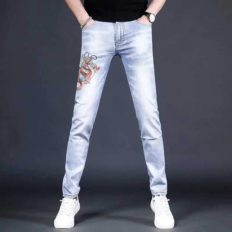 2022 New Summer Jeans Men Fashion Dragon Embroidered Pants Light Blue Jean Streetwear Casual Slim Fit Denim Trousers