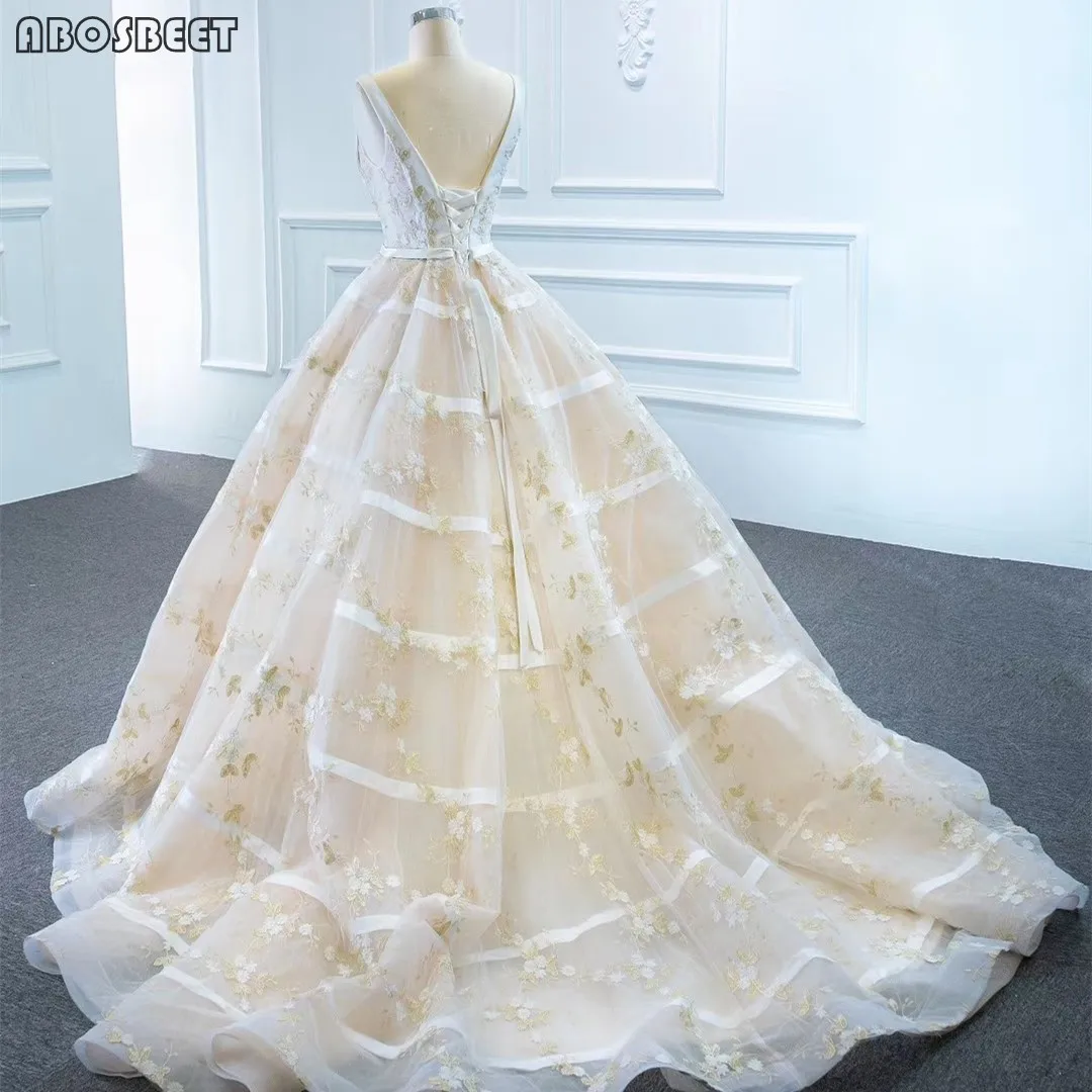 

Champagne Ball Gown Wedding Dress with Satin Stripe Gold Floral Lace Wedding Gowns for Bridal 2021 with Train V Neck Lace Up