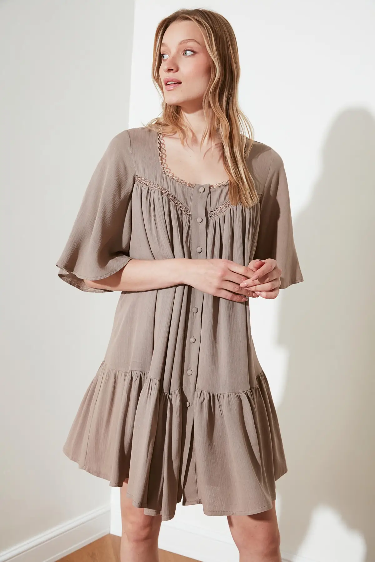

Trendyol Button Collar Detail Dress TWOSS21EL0934