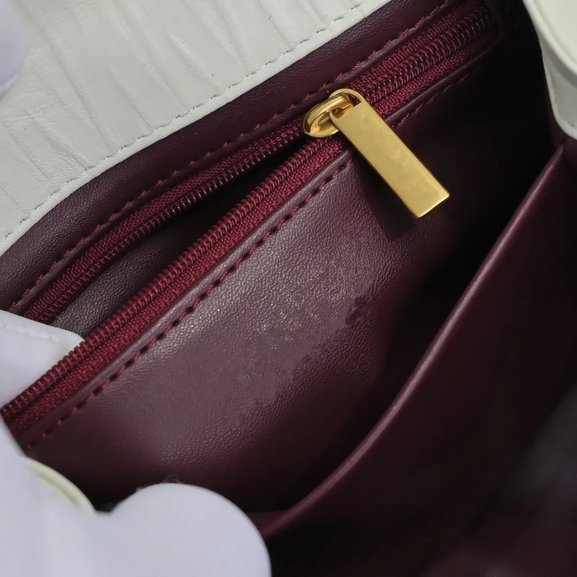 

2021 spring and summer new luxury brand ladies flap bag original fold sheepskin feel super soft women's shoulder bag handbag