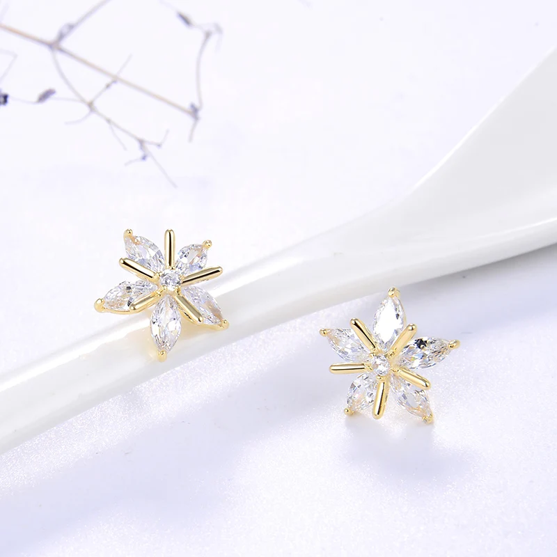 ORSA JEWELS Настоящее S925 Снежинка серьги гвоздики Новые Рождественские тема милые трендовые стерлингового серебра циркония женские ювелирные изделия SE172