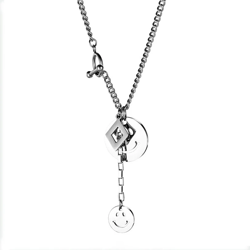 

Personalized Smiling Face Pendant Necklace Fashion Metal Stainless Steel For Women Men Party Accessories Jewelry Gift 2021