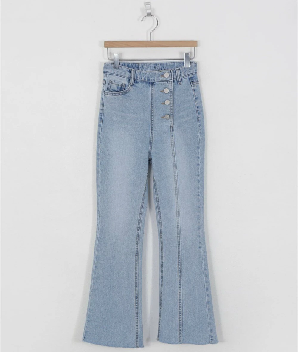 Женские джинсы с завышенной талией Mozuleva Стрейчевые узкие однобортные брюки-клеш