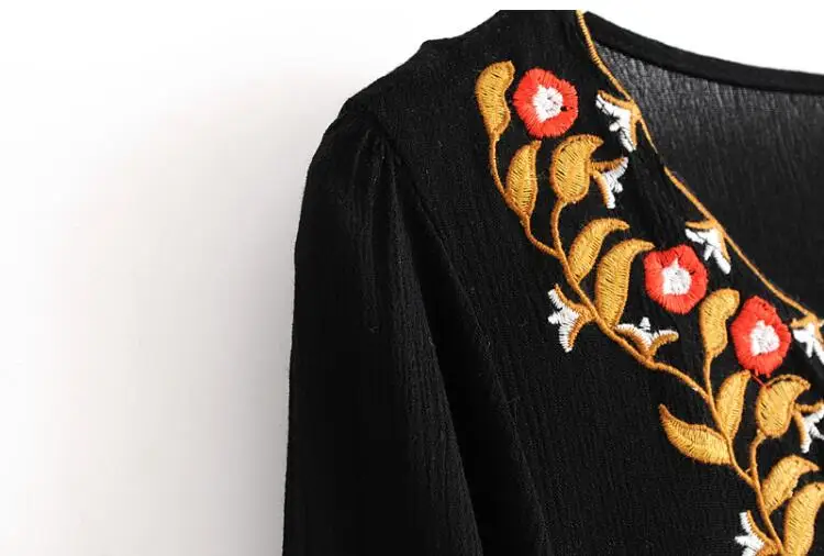 

New style European and American fashion flowers embroidered long-sleeved high-waisted long-sleeved long dress free shipping