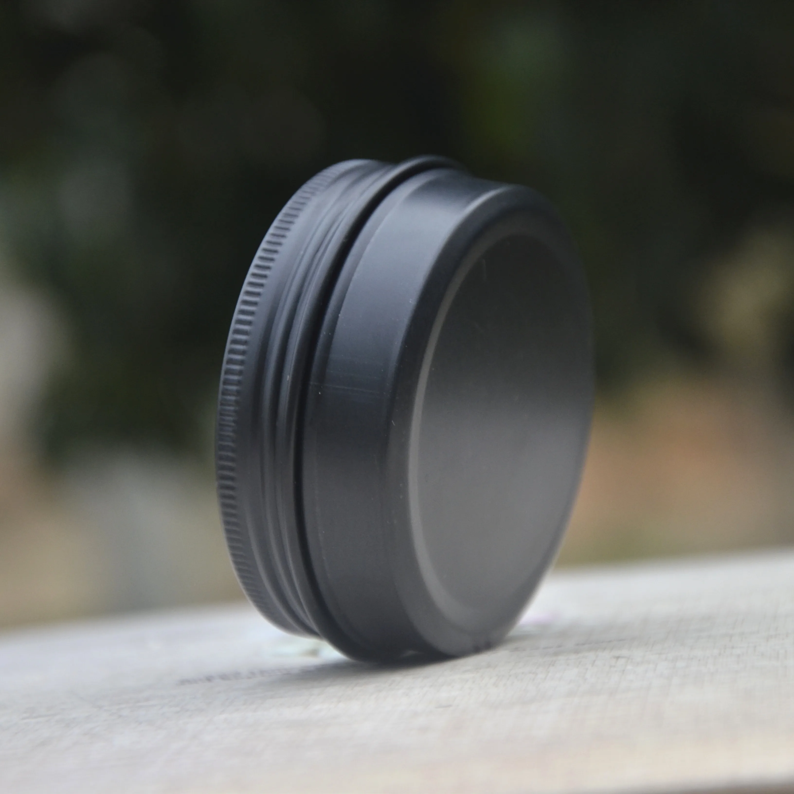 Матовая черная алюминиевая банка объемом 60 г для чая маски крема геля лица