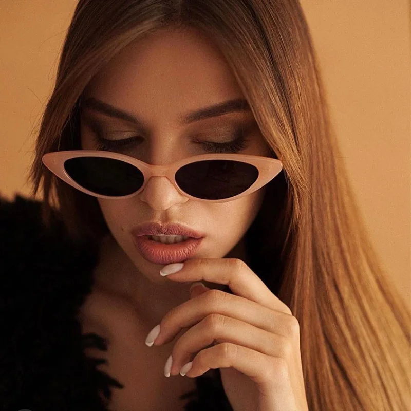 

Fashion Oval Small Sunglasses Women Men Brand Vintage Metal Legs Sexy Cat Eye Shades Female Sun Glasses Outside UV400