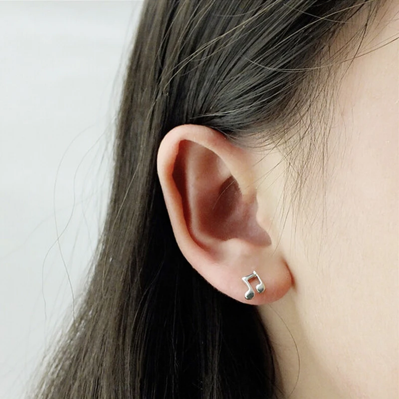 1 пара женские ассиметричные серьги с музыкальными нотами посеребренные