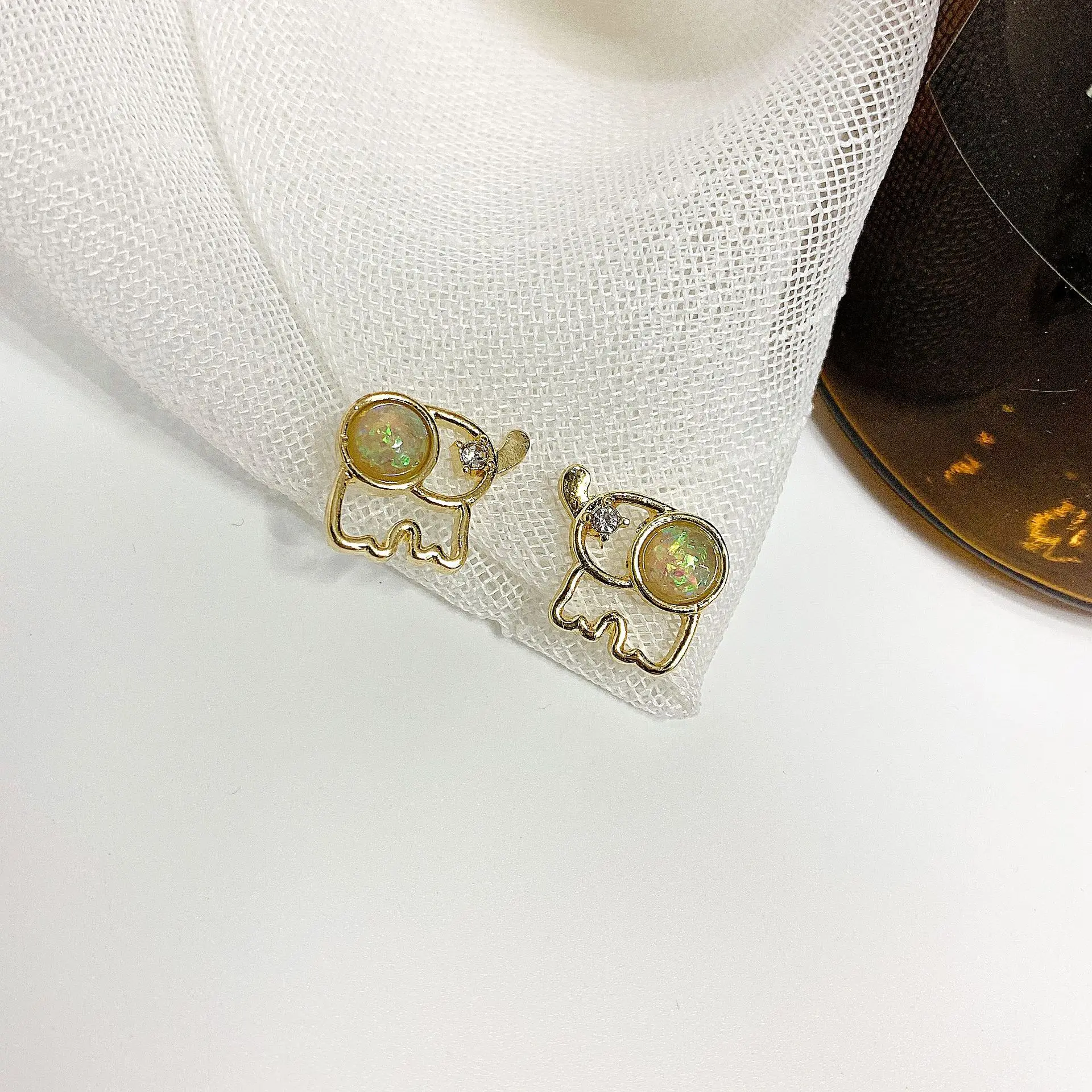 

S925 Silver needle jewelry light luxury lucky earpiece temperament simple small earrings elephant earrings retro lovely earpiece