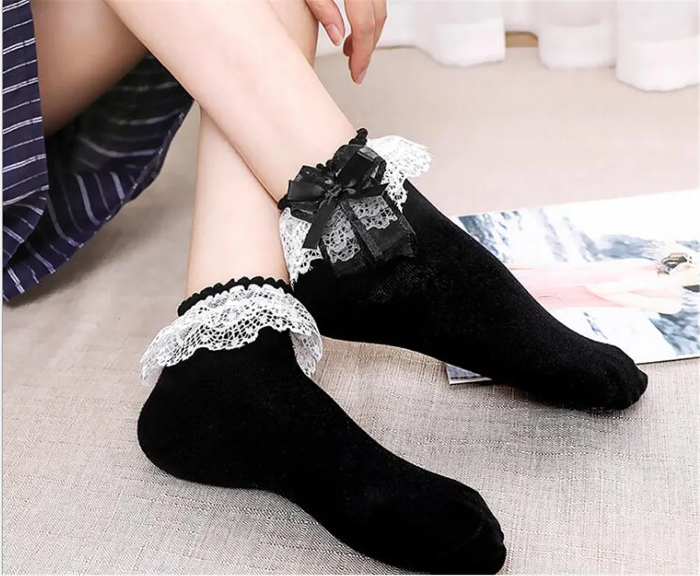 Носки женские хлопковые с кружевным бантом разных цветов B421 | Тематическая