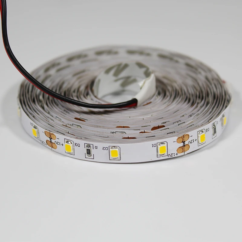 Светодиодная лента 5 м рулонов 2835 Светодиодный свет полосы Водонепроницаемый 12V 60/120/180/240 светодиодный s/m гибкая световая лента домашний декор белый/теплый белый