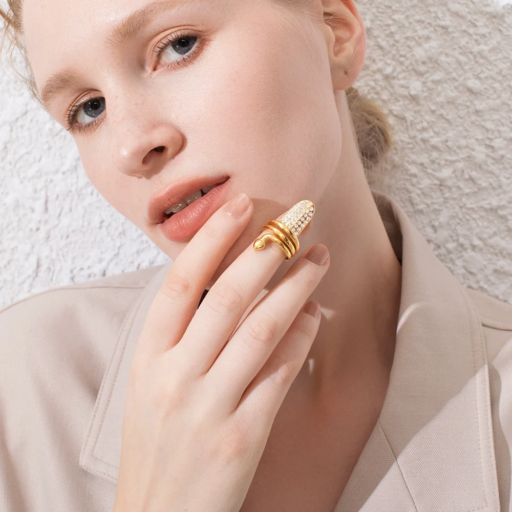 Женское кольцо со змеиной Стразы ENFASHION Изогнутое Кольцо из нержавеющей стали в