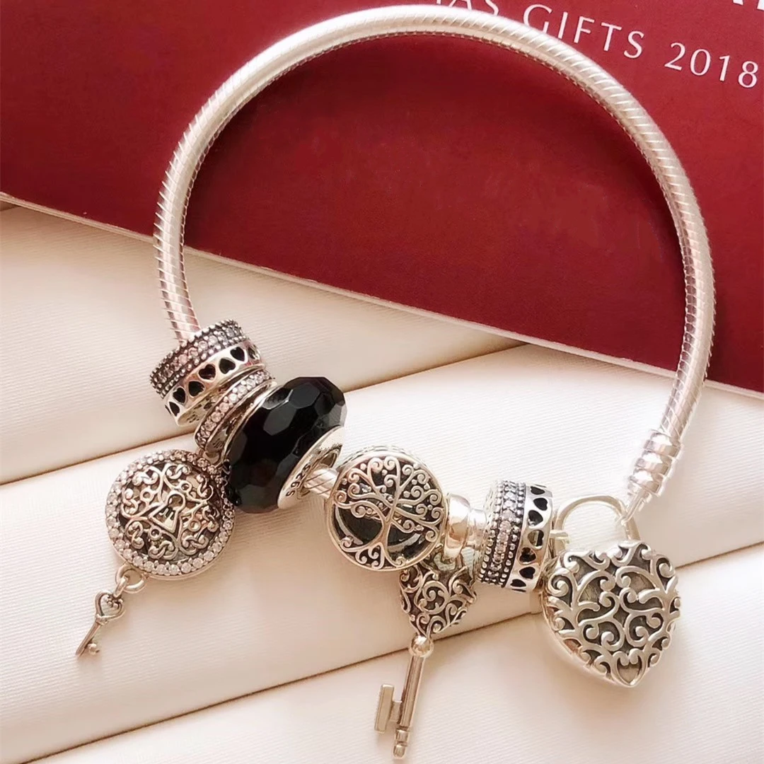 

925 Sterling Silver Bracelet Love Embossed Snake Chain With Black Faceted Glass Beads Romantic Love Key Suitable Female Jewelry