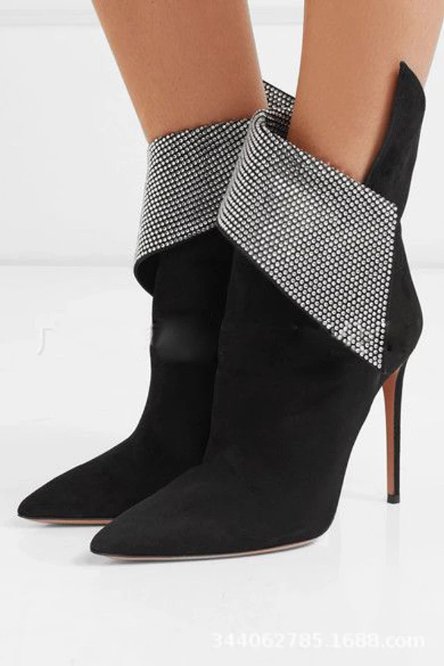 

Весенняя модная женская обувь ботильоны нерегулярные Стразы воротник декор полусапожки из черной замши женские шпильки с острым носком Ботильоны