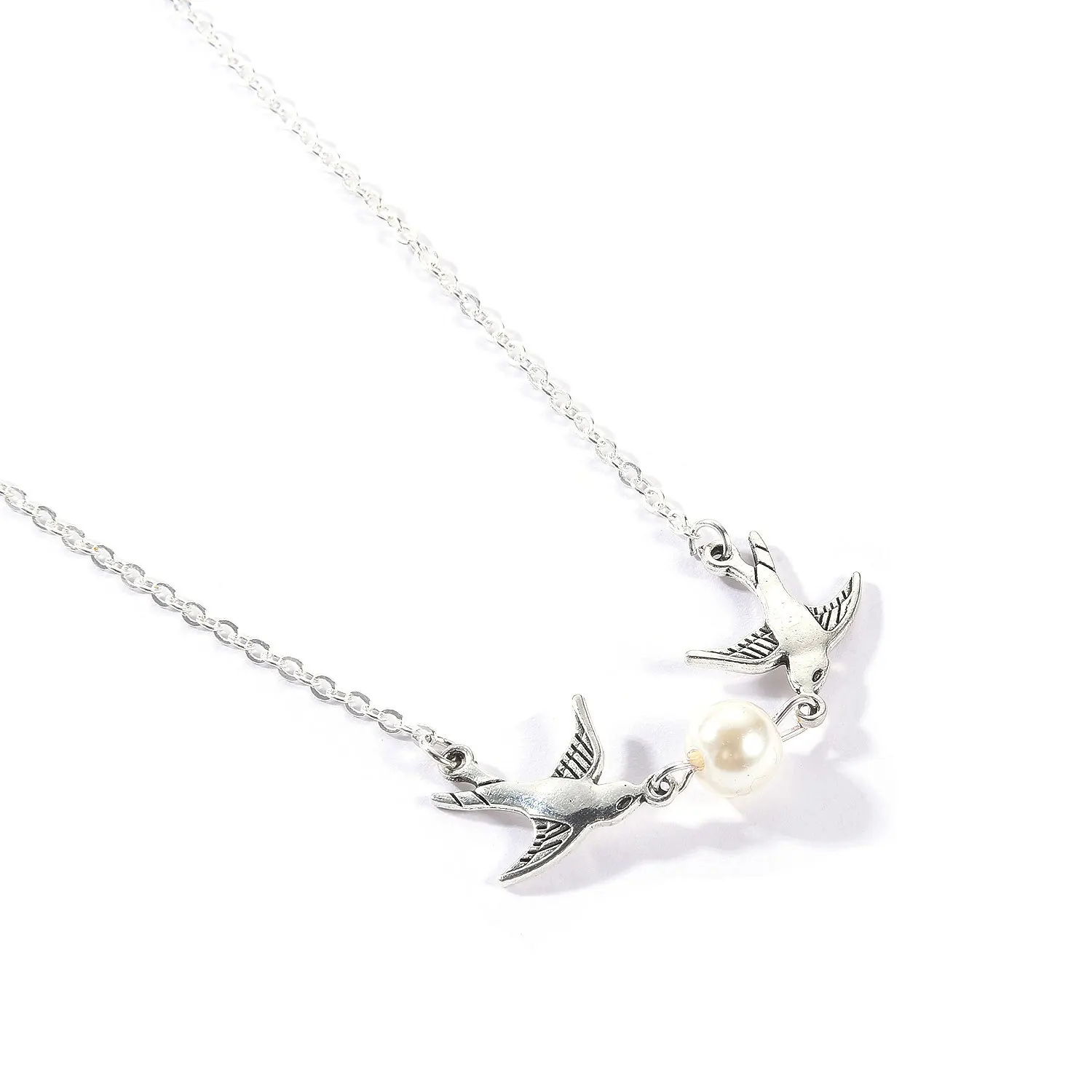 

Foreign Trade Bird Peral Pendant Necklace Ladies Trend Street Clavicle Chain Necklace for Women Fashion Collares Jewelry XL1147