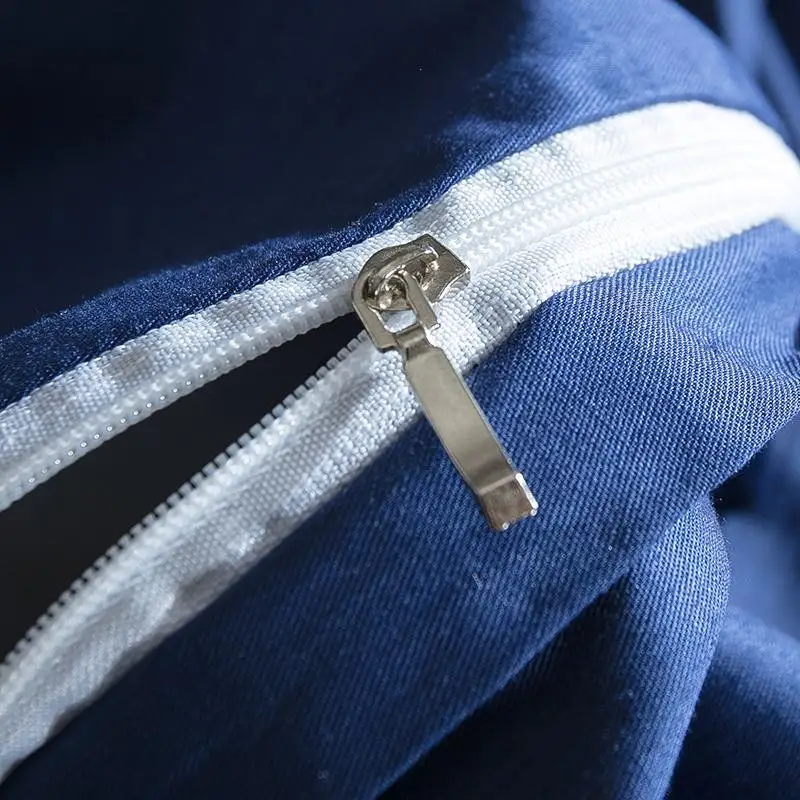 Комплект постельного белья Королевский размер серебристо синий роскошный