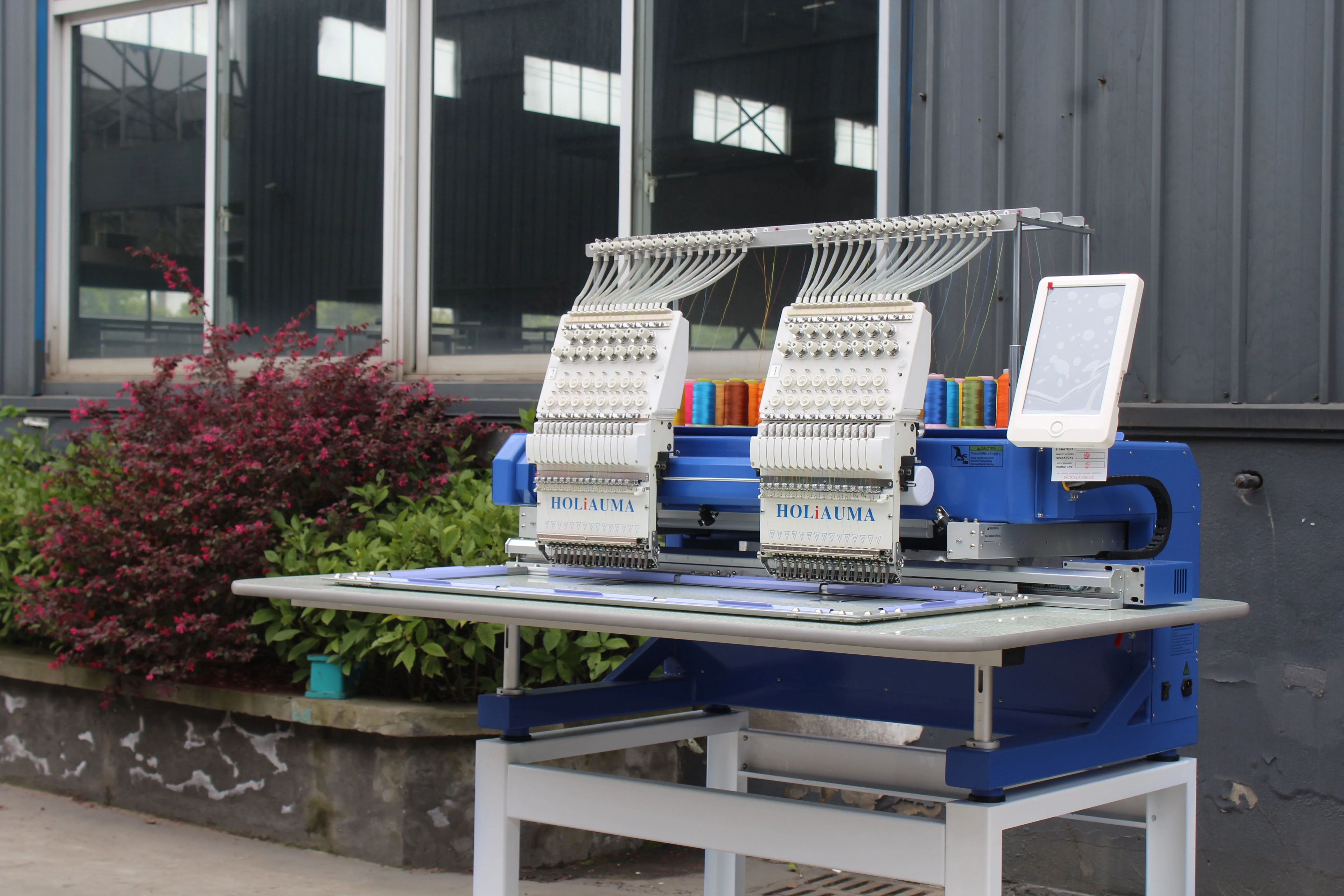 Китай завод для нового типа с 10 &quotсенсорным экраном 2 головы вышивка машина