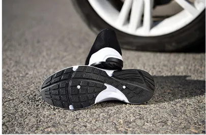 

2468- new men's shoes,