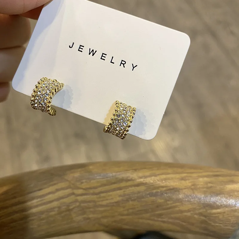 

S925 Silver Needle Gentle Rhinestone Earring Korea Net Red High-quality Female Earrings Temperament Light Luxury Simple