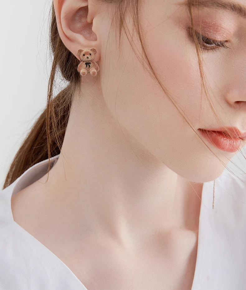 

2022 Trend Flocking Bear Stud Earrings Korean Kawaii Plush Small Stud Cute Bow Statement Fashion Jewelry Brincos Girl Gift