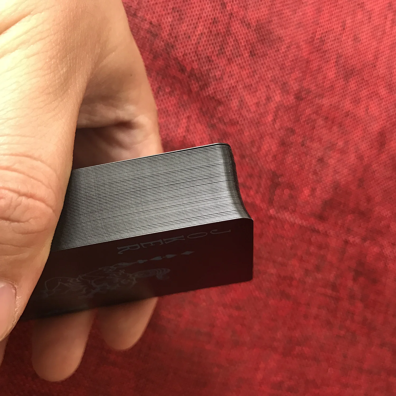 Водонепроницаемые черные пластиковые игральные карты безопасные для домашних