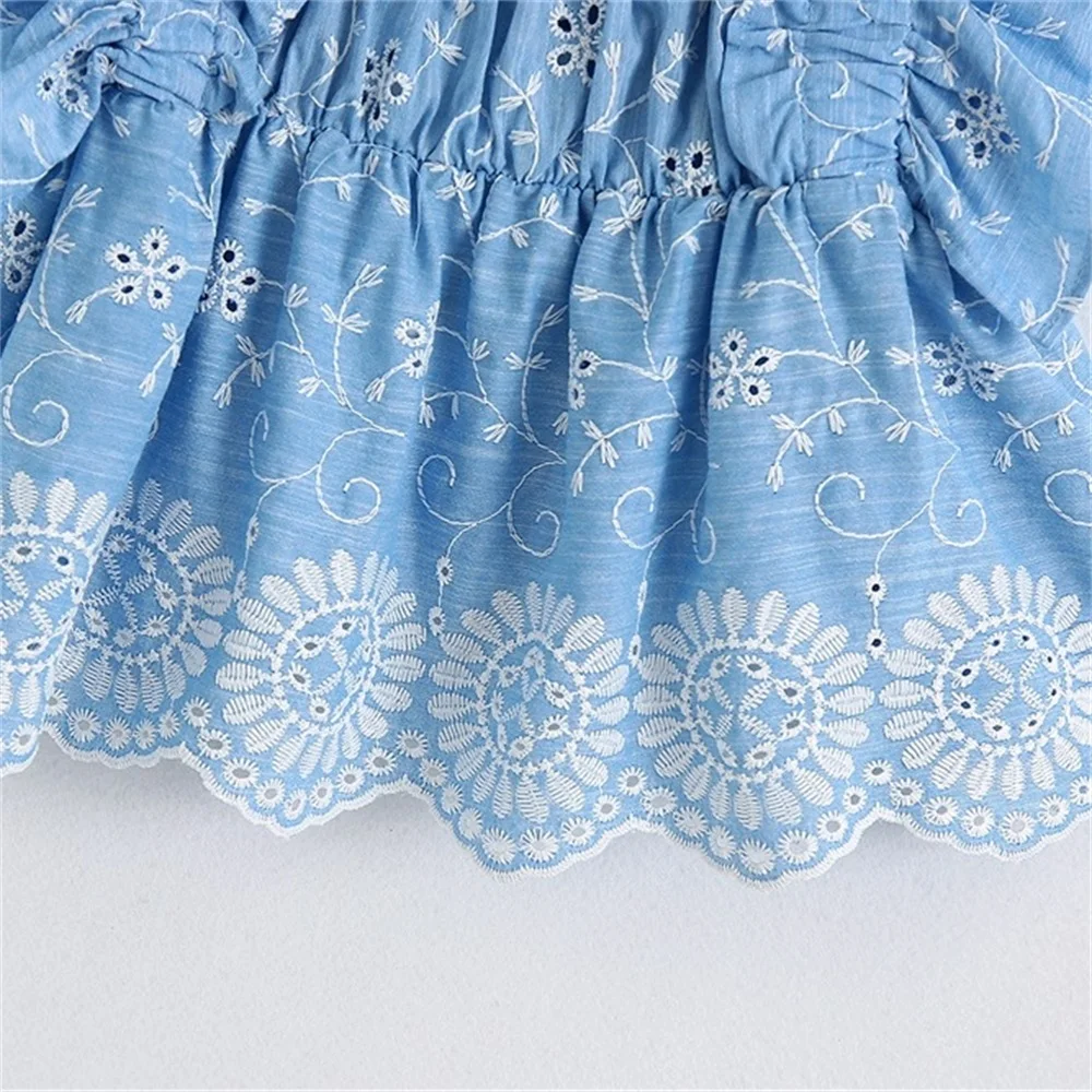 

2020 summer women's new French hollow embroidery pleated sling halter ruffled square collar shirt