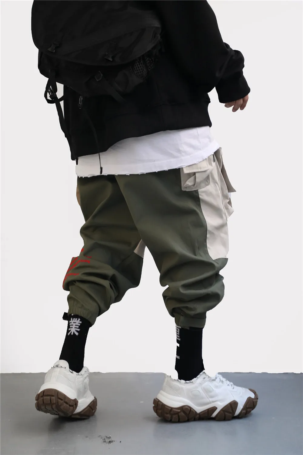 

Japanese Streetwear Muti-Pockets Techwear Cargo Pants for Men