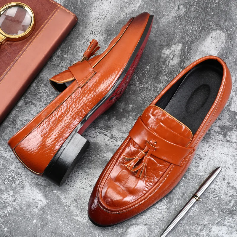 

SexeMara Luxury Brand Leather Casual Driving Oxfords Shoes Men Loafers Business Shoes Wedding Shoes Men Flats SY-JU899