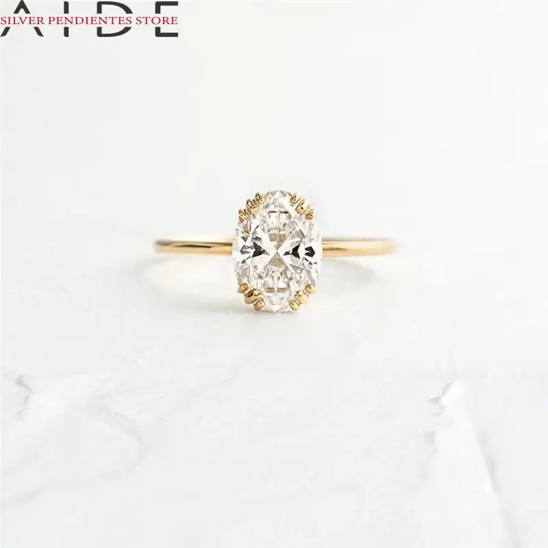 

Женское кольцо из серебра 925 пробы с фианитами