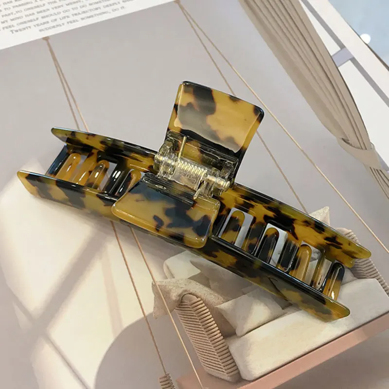 

Fashion Leopard Print Hair Clips Crab Women Fashion Hairpins Hair Claws For Women Girl Hair Accessories Hair Claws Crab Hot